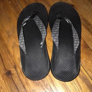 Men’s Chacos flip flops